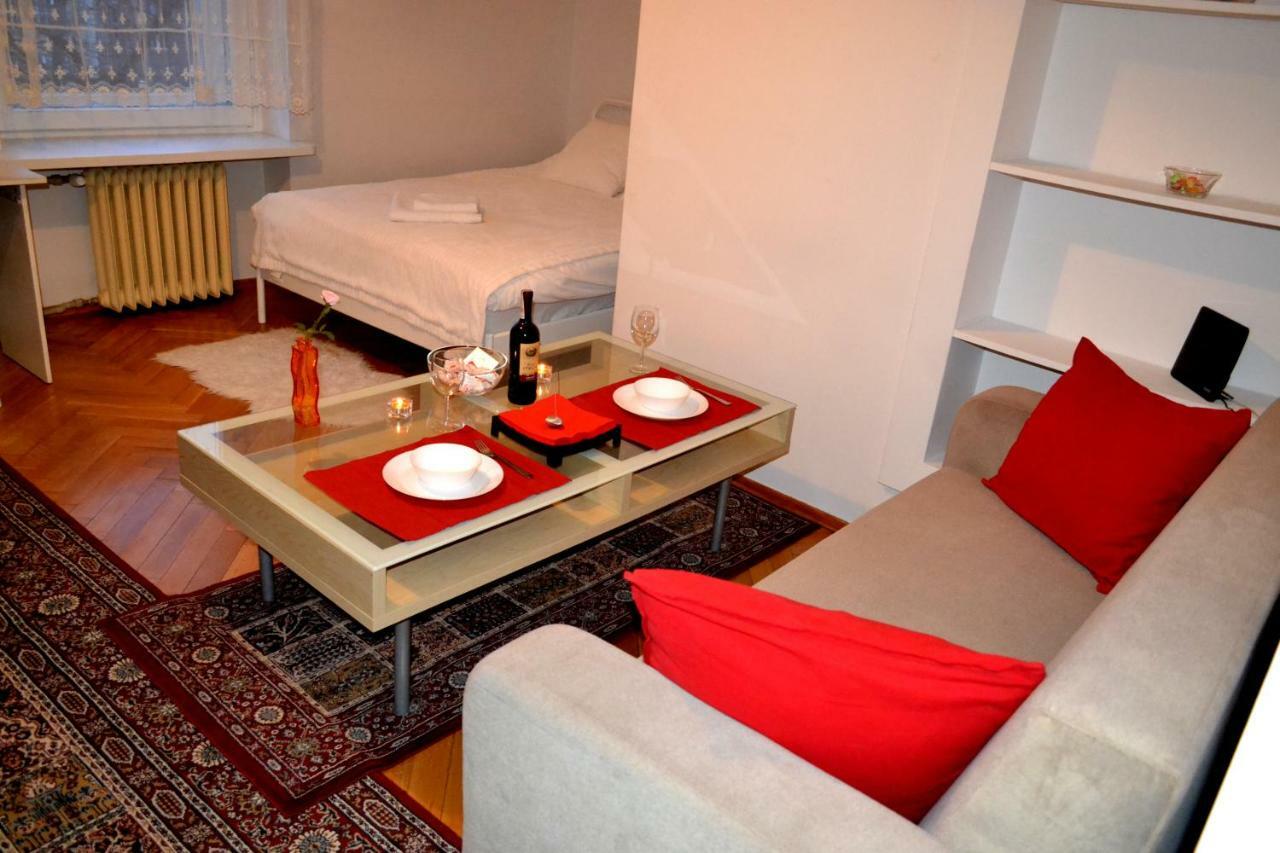 West Apartament Mazowiecka 7 Warszawa Zewnętrze zdjęcie