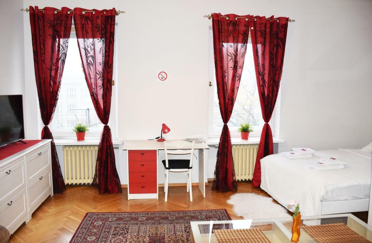 West Apartament Mazowiecka 7 Warszawa Zewnętrze zdjęcie